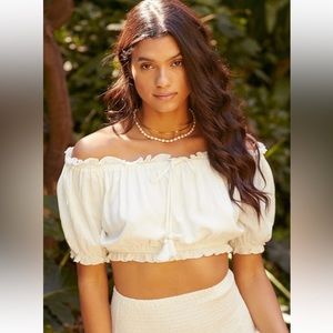 Lulu’s Summer Feeling White Ruffled Off-The-Shoulder Crop Top size Small